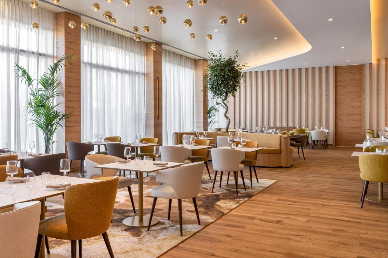 Hyatt Regency Hotel 5*